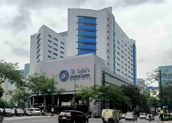 Avant At The Fort- View In Bonifacio Global * Manila